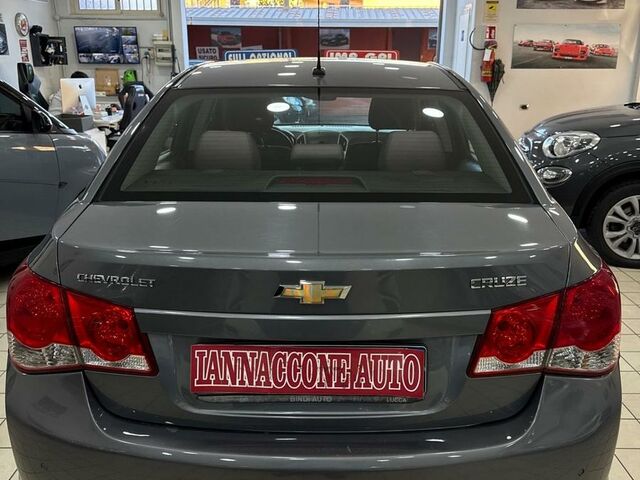 Шевроле Круз 2013 в Европе на Automoto.ua Серый Шевроле Круз, объемом двигателя 1.8 л и пробегом 192 тыс. км за 4200 $, фото 4 на Automoto.ua