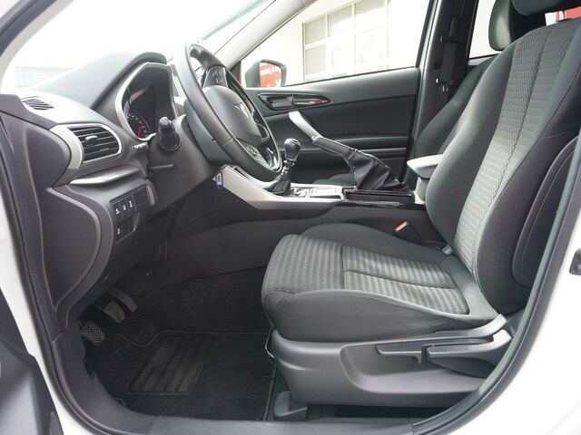 Мицубиси Eclipse Cross 2019 в Европе на Automoto.ua Мицубиси Eclipse Cross, объемом двигателя 1.5 л и пробегом 43 тыс. км за 17990 $, фото 28 на Automoto.ua