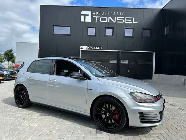 Фольксваген Гольф ГТІ 2013 у Європі на Automoto.ua Сірий Фольксваген Гольф ГТІ, об'ємом двигуна 1.98 л та пробігом 191 тис. км за 17490 $, фото 3 на Automoto.ua