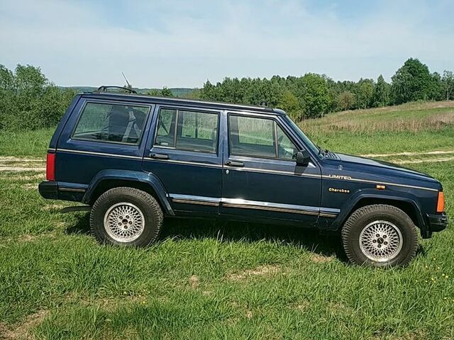 Джип Cherokee, об'ємом двигуна 3.96 л та пробігом 342 тис. км за 6479 $, фото 13 на Automoto.ua