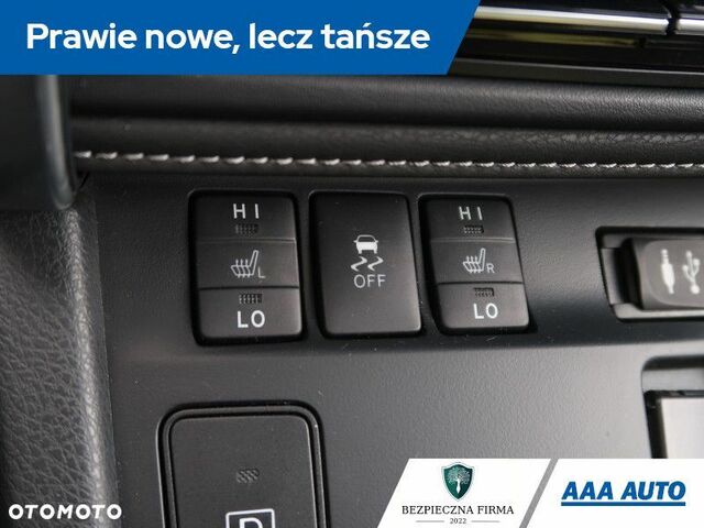 Тойота Аурис, объемом двигателя 1.8 л и пробегом 121 тыс. км за 15767 $, фото 21 на Automoto.ua