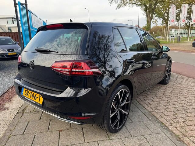 Фольксваген Гольф 2014 у Європі на Automoto.ua Чорний Фольксваген Гольф, об'ємом двигуна 1.2 л та пробігом 180 тис. км за 10522 $, фото 5 на Automoto.ua