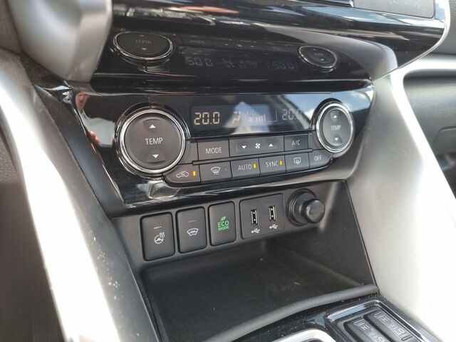 Мицубиси Eclipse Cross 2018 в Европе на Automoto.ua Мицубиси Eclipse Cross, объемом двигателя 1.5 л и пробегом 88 тыс. км за 16990 $, фото 17 на Automoto.ua