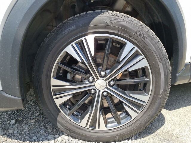 Мицубиси Eclipse Cross 2018 в Европе на Automoto.ua Мицубиси Eclipse Cross, объемом двигателя 1.5 л и пробегом 88 тыс. км за 16990 $, фото 25 на Automoto.ua