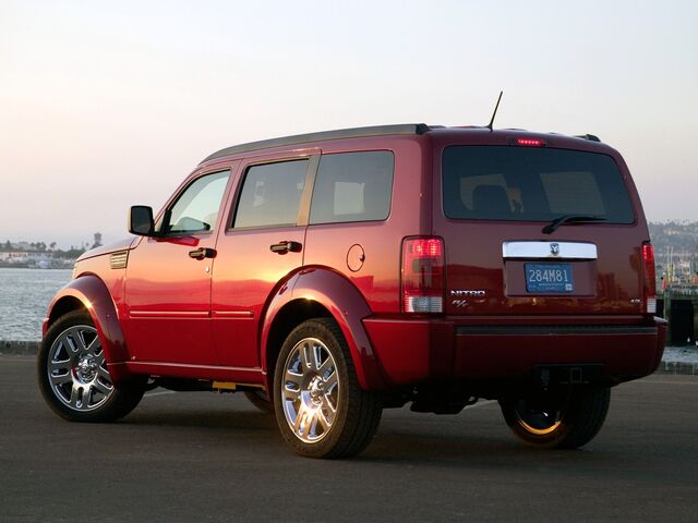 Додж Нитро, Внедорожник / Кроссовер 2007 - н.в. 3.7 i V6 12V
