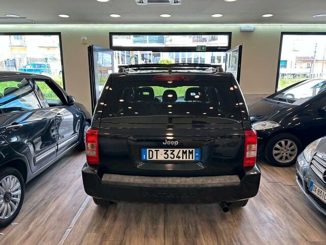 Джип Патриот 2009 в Европе на Automoto.ua Черный Джип Патриот, объемом двигателя 1.97 л и пробегом 230 тыс. км за 5500 $, фото 4 на Automoto.ua