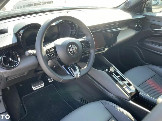 Альфа Ромео Джуниор 2024 в Европе на Automoto.ua Синий Альфа Ромео Джуниор, объемом двигателя 0 л и пробегом 1 тыс. км за 149900 $, фото 12 на Automoto.ua