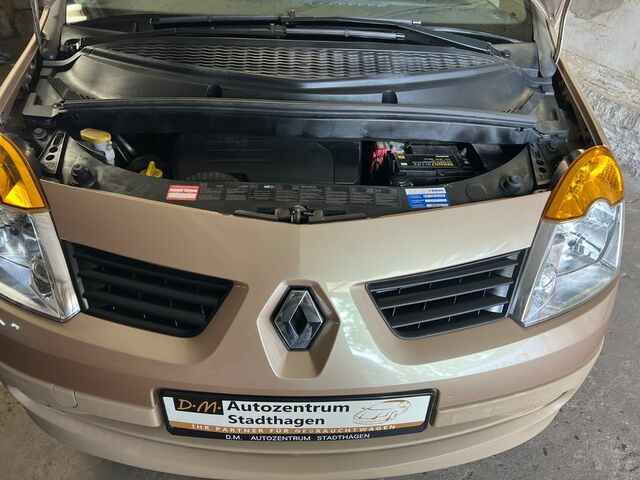 Рено Модус 2005 в Европе на Automoto.ua Бежевый Рено Модус, объемом двигателя 1.15 л и пробегом 145 тыс. км за 2902 $, фото 10 на Automoto.ua