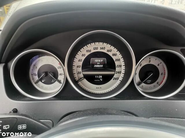 Мерседес Ц-Клас 2013 у Європі на Automoto.ua Білий Мерседес Ц-Клас, об'ємом двигуна 2.14 л та пробігом 269 тис. км за 13400 $, фото 3 на Automoto.ua