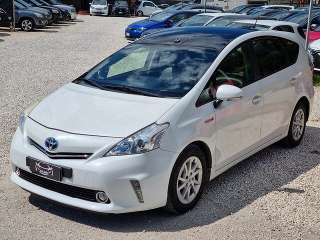 Белый Тойота Prius Plus, объемом двигателя 1.8 л и пробегом 369 тыс. км за 9570 $, фото 2 на Automoto.ua