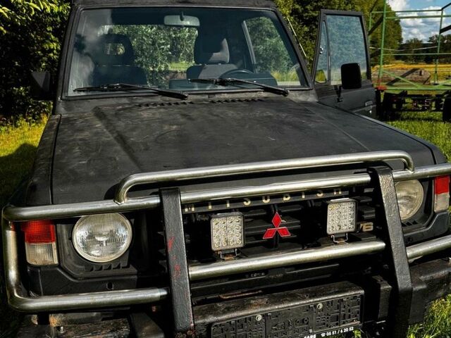 Міцубісі Паджеро 1990 у Європі на Automoto.ua Чорний Міцубісі Паджеро, об'ємом двигуна 0 л та пробігом 203 тис. км за 6500 $, фото 2 на Automoto.ua
