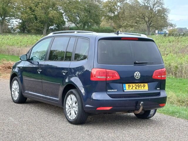 Фольксваген Туран 2014 у Європі на Automoto.ua Синій Фольксваген Туран, об'ємом двигуна 1.39 л та пробігом 241 тис. км за 10422 $, фото 8 на Automoto.ua