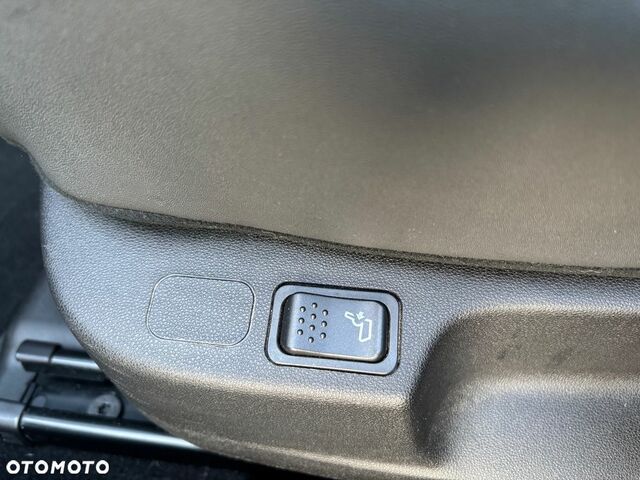 Альфа Ромео Giulietta 2019 у Європі на Automoto.ua Чорний Альфа Ромео Giulietta, об'ємом двигуна 1 л та пробігом 141 тис. км за 10388 $, фото 18 на Automoto.ua