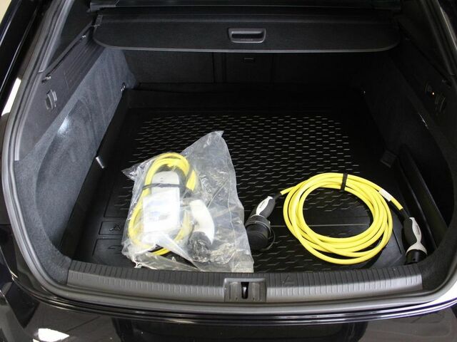 Фольксваген Arteon 2022 у Європі на Automoto.ua Чорний Фольксваген Arteon, об'ємом двигуна 1.4 л та пробігом 195 тис. км за 27461 $, фото 17 на Automoto.ua