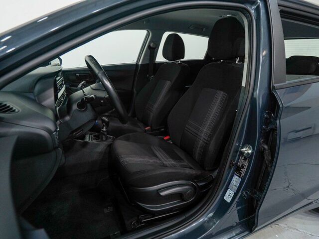 Хендай і20 2022 у Європі на Automoto.ua Синій Хендай і20, об'ємом двигуна 1 л та пробігом 72 тис. км за 16908 $, фото 12 на Automoto.ua