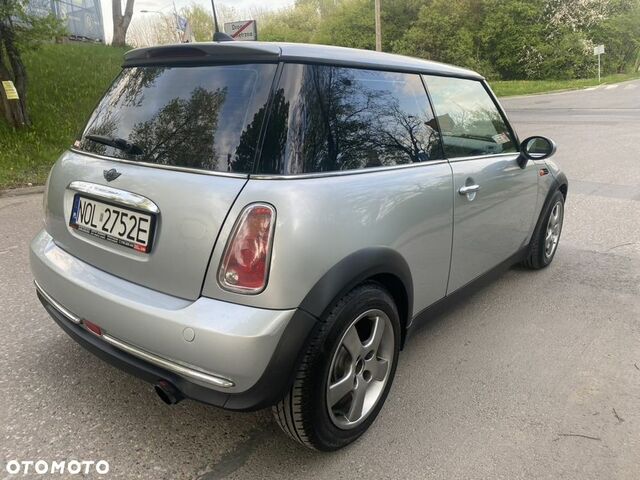 Міні Cooper, об'ємом двигуна 1.6 л та пробігом 269 тис. км за 3002 $, фото 5 на Automoto.ua