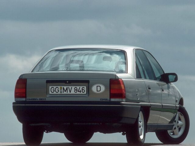 Опель Омега, Седан 1986 - 1994 A 2.0 i