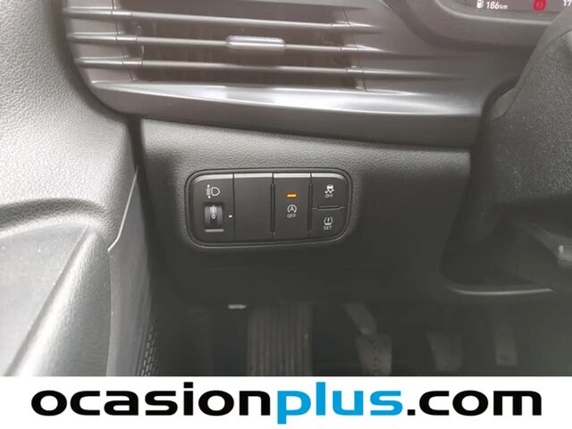 Хендай и20 2021 в Европе на Automoto.ua Серебряный Хендай и20, объемом двигателя 1 л и пробегом 113 тыс. км за 14823 $, фото 9 на Automoto.ua