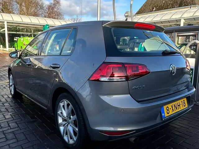 Фольксваген Гольф 2014 у Європі на Automoto.ua Бежевий Фольксваген Гольф, об'ємом двигуна 1.2 л та пробігом 169 тис. км за 10166 $, фото 1 на Automoto.ua