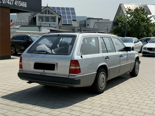 Мерседес 200 1993 в Европе на Automoto.ua Серебряный Мерседес 200, объемом двигателя 2 л и пробегом 287 тыс. км за 4116 $, фото 5 на Automoto.ua