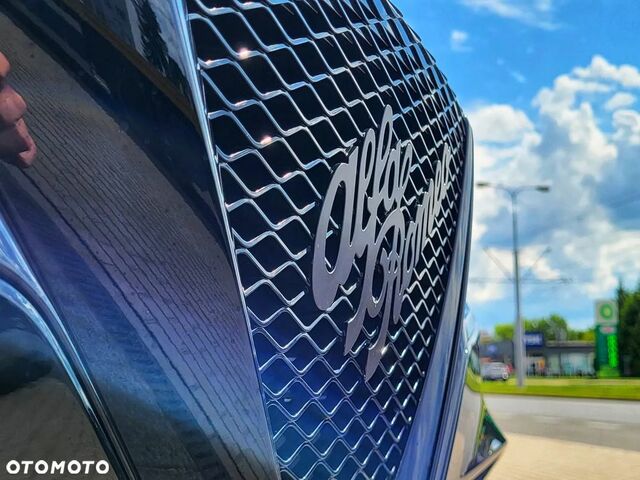 Альфа Ромео Джуниор 2025 в Европе на Automoto.ua Черный Альфа Ромео Джуниор, объемом двигателя 1 л и пробегом 390 тыс. км за 30194 $, фото 9 на Automoto.ua