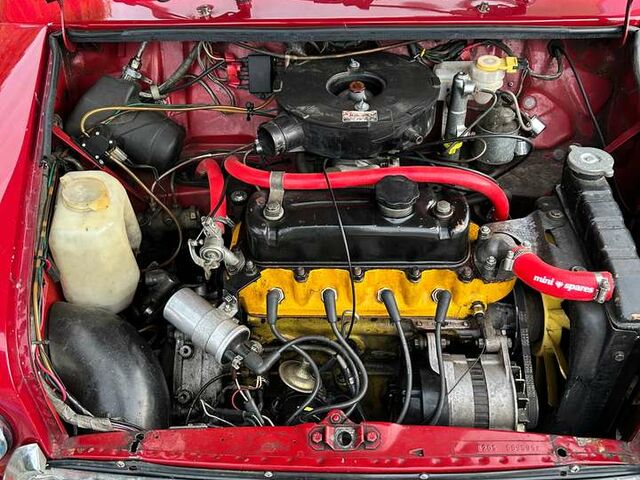Червоний Остін Mini, об'ємом двигуна 1 л та пробігом 101 тис. км за 10549 $, фото 9 на Automoto.ua