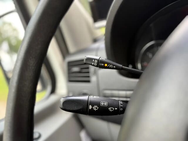 Фольксваген Крафтер 2015 в Европе на Automoto.ua Белый Фольксваген Крафтер, объемом двигателя 1.97 л и пробегом 255 тыс. км за 12448 $, фото 13 на Automoto.ua