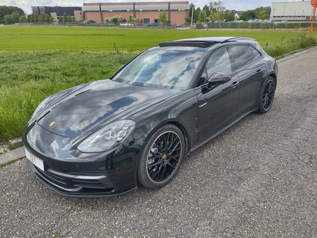 Чорний Порше Panamera, об'ємом двигуна 2.89 л та пробігом 88 тис. км за 70968 $, фото 1 на Automoto.ua