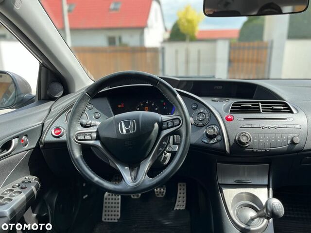 Хонда Цивик, объемом двигателя 1.34 л и пробегом 119 тыс. км за 6026 $, фото 5 на Automoto.ua