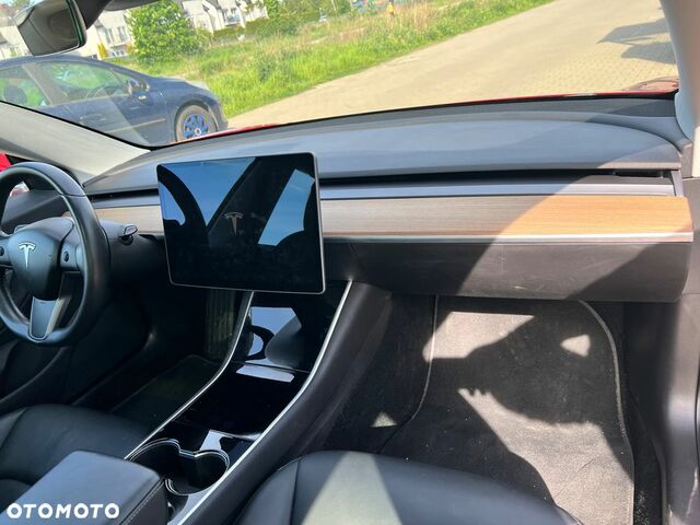 Тесла Модель 3, объемом двигателя 0 л и пробегом 46 тыс. км за 25270 $, фото 2 на Automoto.ua