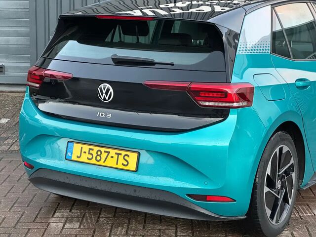 Фольксваген ID.3 2020 в Европе на Automoto.ua Зеленый Фольксваген ID.3, объемом двигателя 0 л и пробегом 104 тыс. км за 18379 $, фото 8 на Automoto.ua