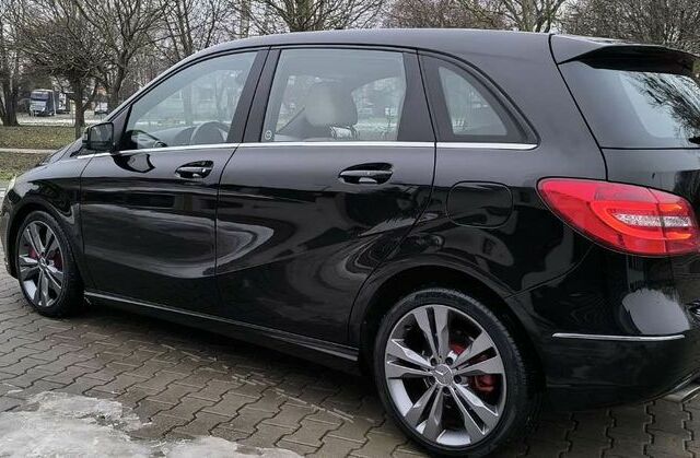 Мерседес Б-класс 2014 в Европе на Automoto.ua Черный Мерседес Б-класс, объемом двигателя 2.14 л и пробегом 237 тыс. км за 12107 $, фото 5 на Automoto.ua