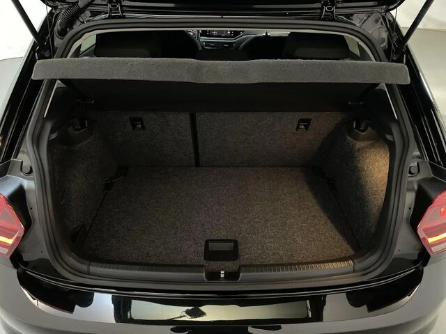 Фольксваген Поло 2019 у Європі на Automoto.ua Чорний Фольксваген Поло, об'ємом двигуна 1 л та пробігом 104 тис. км за 19705 $, фото 10 на Automoto.ua