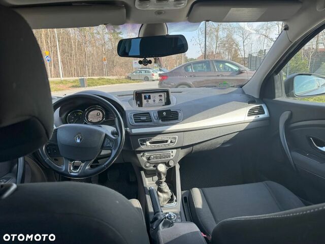 Рено Меган 2013 в Европе на Automoto.ua Серый Рено Меган, объемом двигателя 1 л и пробегом 229 тыс. км за 17000 $, фото 8 на Automoto.ua