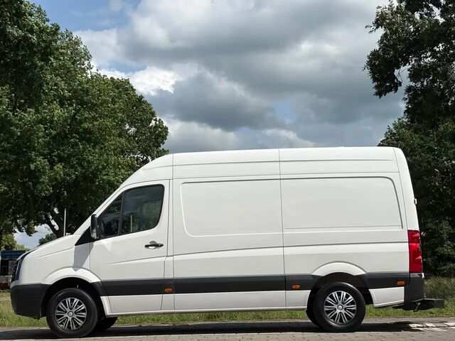 Фольксваген Крафтер 2015 в Европе на Automoto.ua Белый Фольксваген Крафтер, объемом двигателя 1.97 л и пробегом 255 тыс. км за 12448 $, фото 5 на Automoto.ua