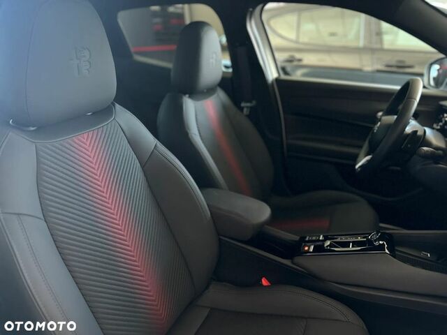 Альфа Ромео Джуніор 2025 у Європі на Automoto.ua Білий Альфа Ромео Джуніор, об'ємом двигуна 1 л та пробігом 1 тис. км за 34843 $, фото 14 на Automoto.ua