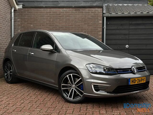 Фольксваген Golf GTE 2015 в Европе на Automoto.ua Серый Фольксваген Golf GTE, объемом двигателя 1.4 л и пробегом 164 тыс. км за 13922 $, фото 5 на Automoto.ua