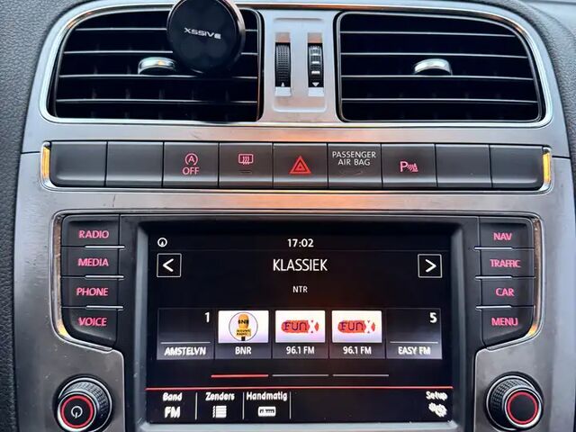 Фольксваген Поло 2015 у Європі на Automoto.ua Чорний Фольксваген Поло, об'ємом двигуна 1.42 л та пробігом 192 тис. км за 8174 $, фото 10 на Automoto.ua