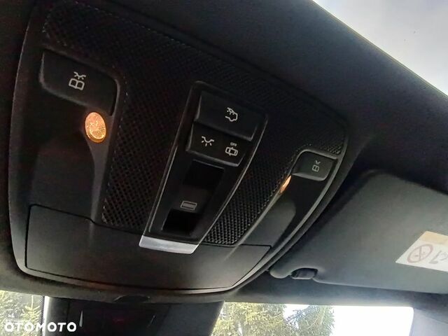 Мерседес ГЛА-Класс 2019 в Европе на Automoto.ua Серый Мерседес ГЛА-Класс, объемом двигателя 1 л и пробегом 88 тыс. км за 20218 $, фото 18 на Automoto.ua