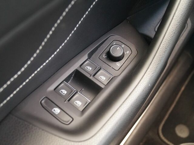 Фольксваген Arteon 2021 у Європі на Automoto.ua Сірий Фольксваген Arteon, об'ємом двигуна 1.4 л та пробігом 197 тис. км за 23835 $, фото 17 на Automoto.ua