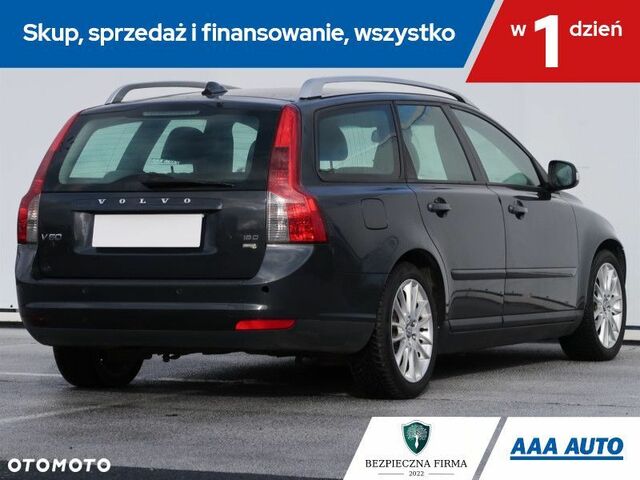 Вольво В50, объемом двигателя 1.56 л и пробегом 258 тыс. км за 3672 $, фото 5 на Automoto.ua