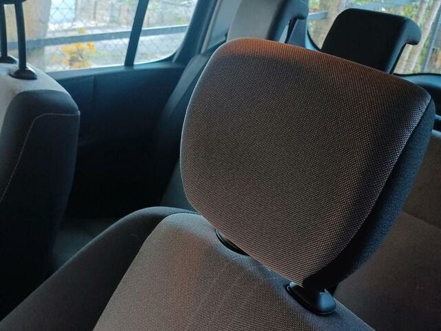 Рено Модус 2008 в Европе на Automoto.ua Рено Модус, объемом двигателя 0 л и пробегом 200 тыс. км за 1500 $, фото 1 на Automoto.ua