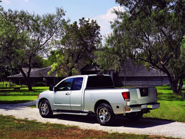 Ніссан Титан, Пікап 2004 - н.в. 5,6 Crew Cab