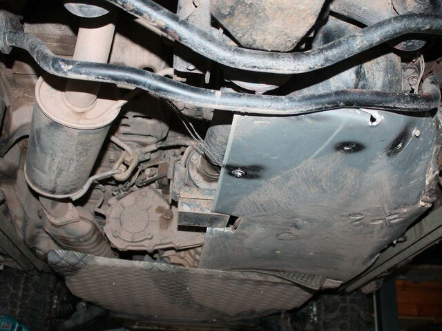 Мицубиси Паджеро 2004 в Европе на Automoto.ua Серый Мицубиси Паджеро, объемом двигателя 0 л и пробегом 214 тыс. км за 3794 $, фото 8 на Automoto.ua