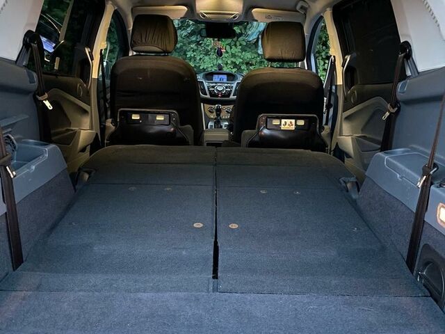 Форд Сі-Макс 2014 у Європі на Automoto.ua Сірий Форд Сі-Макс, об'ємом двигуна 0 л та пробігом 185 тис. км за 8200 $, фото 3 на Automoto.ua