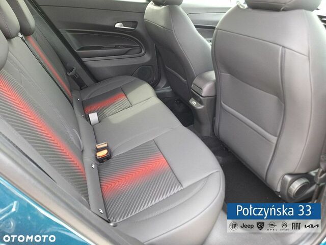 Альфа Ромео Джуниор 2025 в Европе на Automoto.ua Синий Альфа Ромео Джуниор, объемом двигателя 1 л и пробегом 7 тыс. км за 31693 $, фото 36 на Automoto.ua