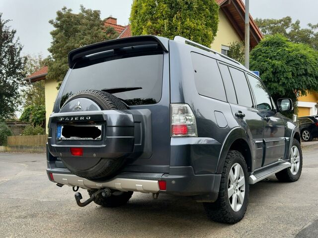 Міцубісі Паджеро 2009 у Європі на Automoto.ua Синій Міцубісі Паджеро, об'ємом двигуна 0 л та пробігом 260 тис. км за 12500 $, фото 3 на Automoto.ua