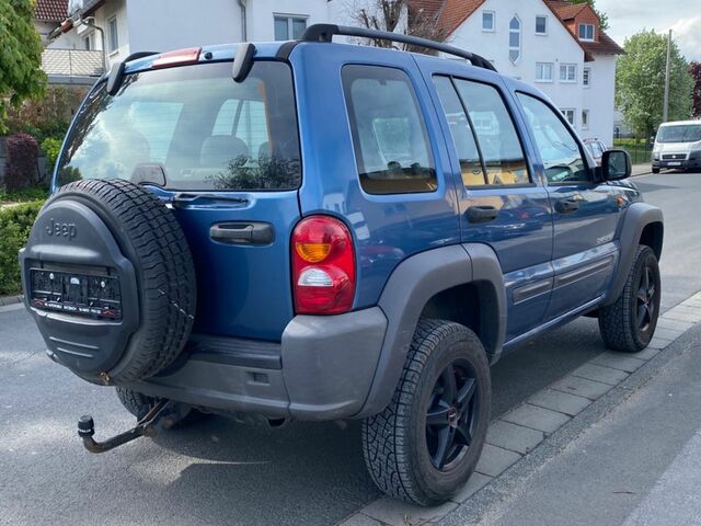 Синій Джип Cherokee, об'ємом двигуна 2.43 л та пробігом 188 тис. км за 4886 $, фото 3 на Automoto.ua