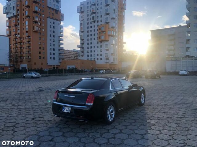 Крайслер 300C, объемом двигателя 3.6 л и пробегом 320 тыс. км за 10691 $, фото 8 на Automoto.ua