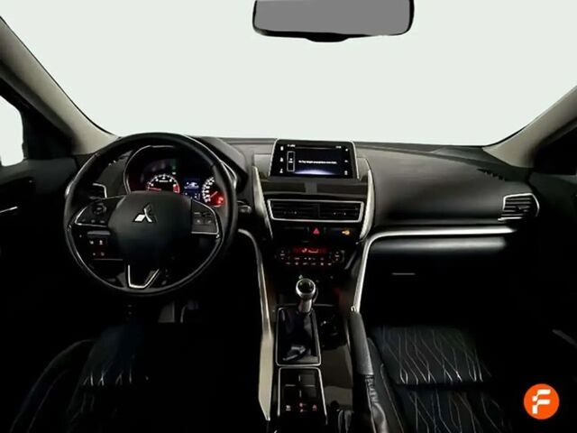 Міцубісі Eclipse Cross 2020 у Європі на Automoto.ua Білий Міцубісі Eclipse Cross, об'ємом двигуна 1.5 л та пробігом 21 тис. км за 21497 $, фото 11 на Automoto.ua